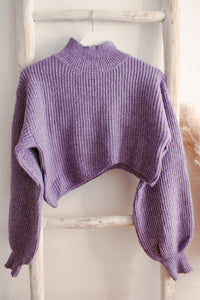 Asymmetrischer Crop-Strickpullover