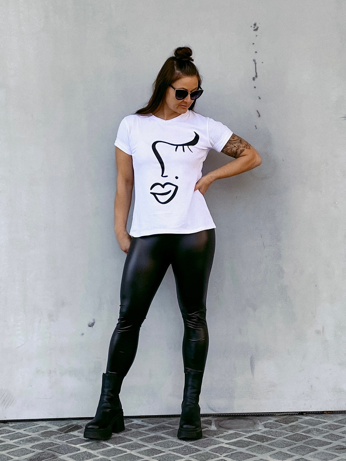T-Shirt Woman Face